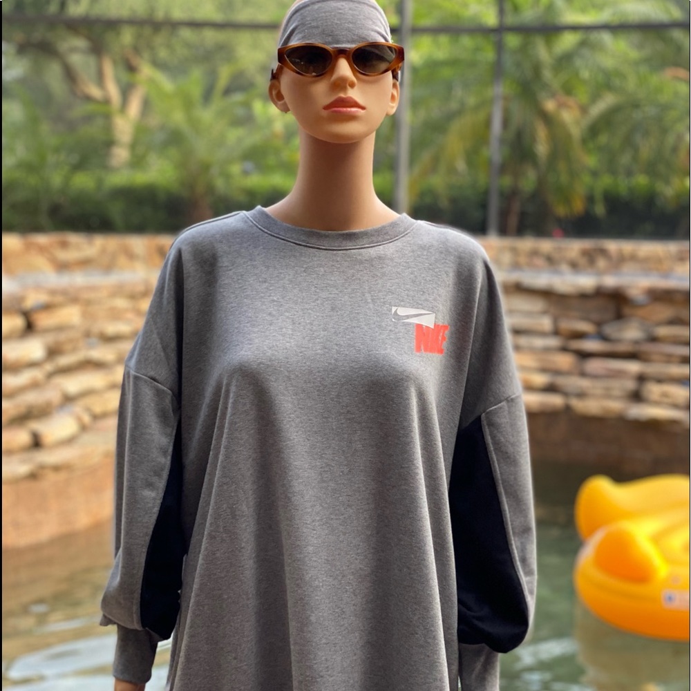 NIKE WOMENS DRI FIT GET FIT SWEATSHIRT XL